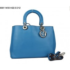 Sac Dior Diorissimo petit modèle en cuir nappa bleu (fermoirs argentés) 8001