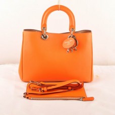 Sac Dior Diorissimo moyen en cuir orange original (fermoir doré) 603