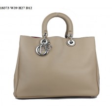 Sac Dior Diorissimo Jumbo en cuir nappa abricot (fermoir argenté) 18373