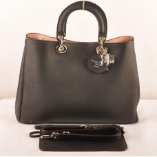 Sac Dior Diorissimo Jumbo en cuir noir original (fermoirs dorés) 602