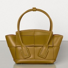 Bottega Veneta Sac Mini Arco 29 En Cuir De Veau Tissé Moutarde