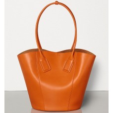 Sac cabas Bottega Veneta moyen en cuir de veau orange