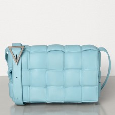 Bottega Veneta Sac Cassette Rembourré En Cuir De Veau Topazio
