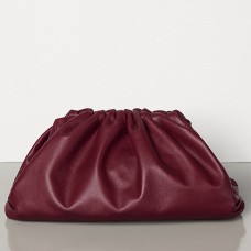 Pochette Bottega Veneta en cuir de veau bordeaux
