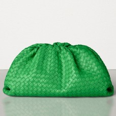 Bottega Veneta Pochette The Pouch En Cuir Intrecciato Vert