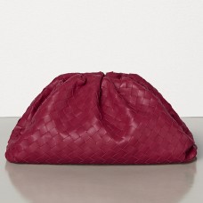 Bottega Veneta Pochette The Pouch En Cuir Intrecciato Amaranto