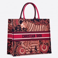 Sac cabas Dior Book en toile brodée d'animaux fuchsia