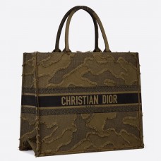 Sac cabas Dior Book en toile brodée camouflage verte
