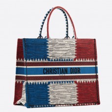 Sac cabas Dior Book en toile brodée du drapeau français