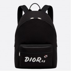 Sac à dos Dior X Kaws en nylon noir avec logo Dior blanc