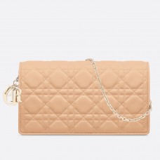 Pochette Lady Dior avec chaîne en agneau nude