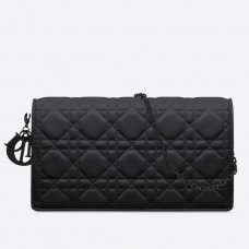 Pochette Lady Dior Ultra noire avec chaîne