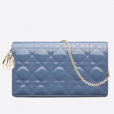Pochette Lady Dior avec chaîne en denim bleu verni