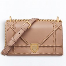 Sac Dior Diorama en agneau poudré clouté