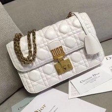 Sac à rabat Dior Dioraddict en agneau blanc