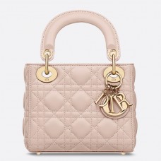 Sac Lady Dior Mini en cuir d'agneau poudre avec chaîne Sac Lady Dior Mini en cuir d'agneau poudre avec chaîne