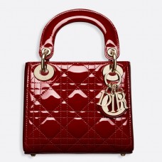 Sac Lady Dior Mini rouge verni avec chaîne Sac Lady Dior Mini rouge verni avec chaîne