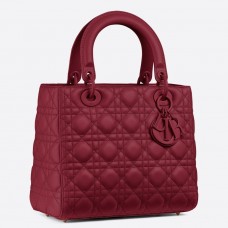 Sac Lady Dior moyen en cuir de veau ultra mat cerise
