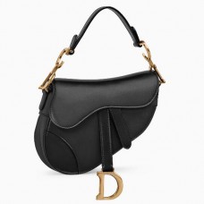 Sac Saddle Dior en cuir de veau noir