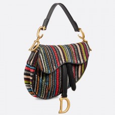 Sac Dior Saddle en toile brodée de rayures multicolores