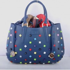 Sac Fendi B Fab en cuir bleu orné de bijoux multicolores, grand modèle à poignée supérieure