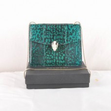 Sac bandoulière Bvlgari Serpenti en cuir vert veiné 605