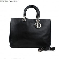 Sac Dior Diorissimo Jumbo en cuir nappa noir (fermoirs argentés) 8002