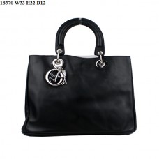 Sac Dior Diorissimo moyen en cuir nappa noir (fermoirs argentés) 18370